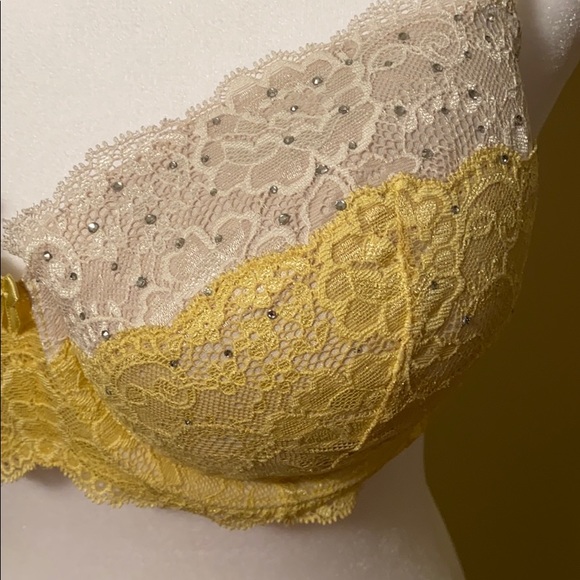 Victoria’s Secret Dream Angels Lined Demi Bra - Picture 2 of 6